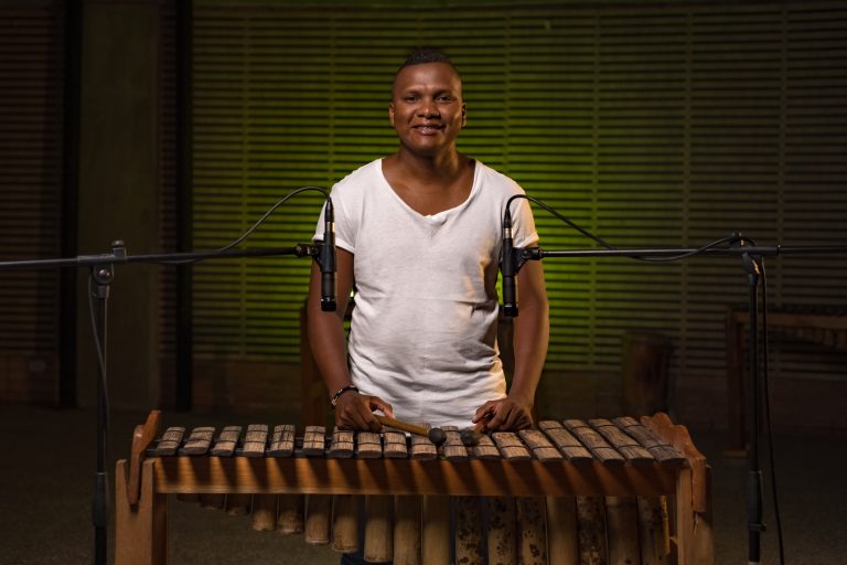 Marimbea viene al Reino Unido para presentaciones únicas y talleres con música de la costa pacífica de Colombia