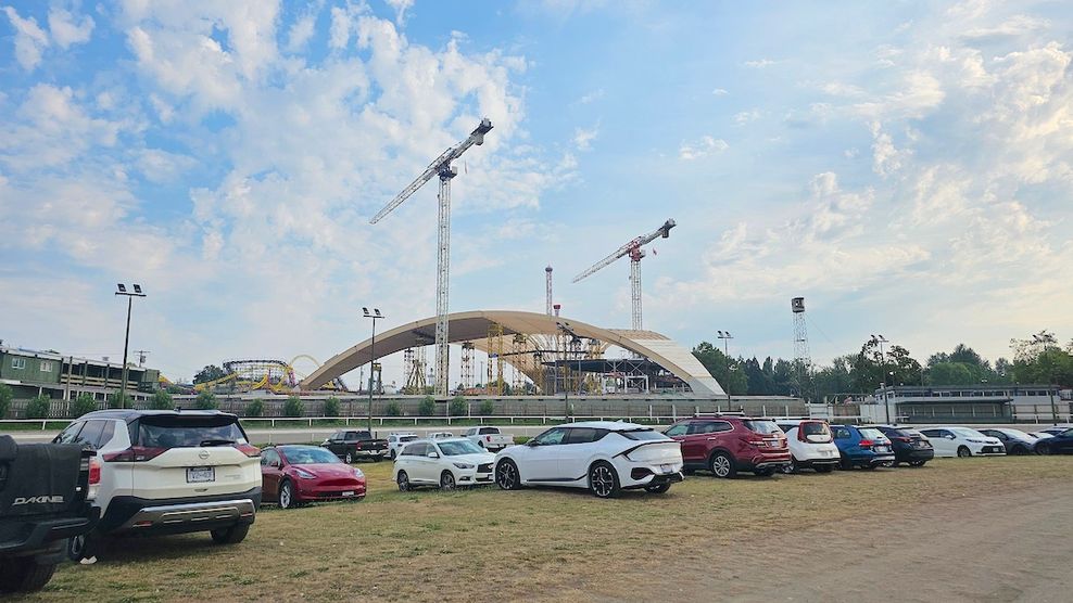 construcción anfiteatro pne 1 agosto 2025
