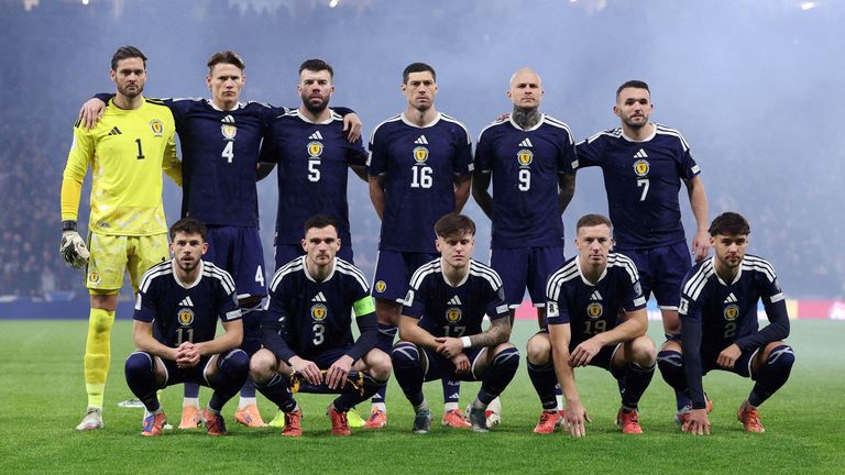 Inglaterra y Escocia se han clasificado para el Mundial del próximo año. Fotos: Reuters