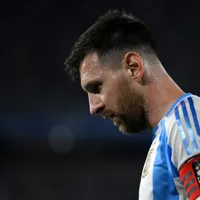 Malas noticias para Messi. El jugador de la selección argentina ha sido excluido del Mundial de Fútbol 2026 por una grave lesión en la rodilla.