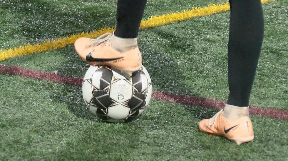 ARCHIVO - Balón de fútbol